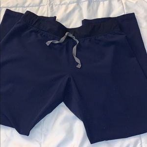 FIGS women’s medium petite scrub pants